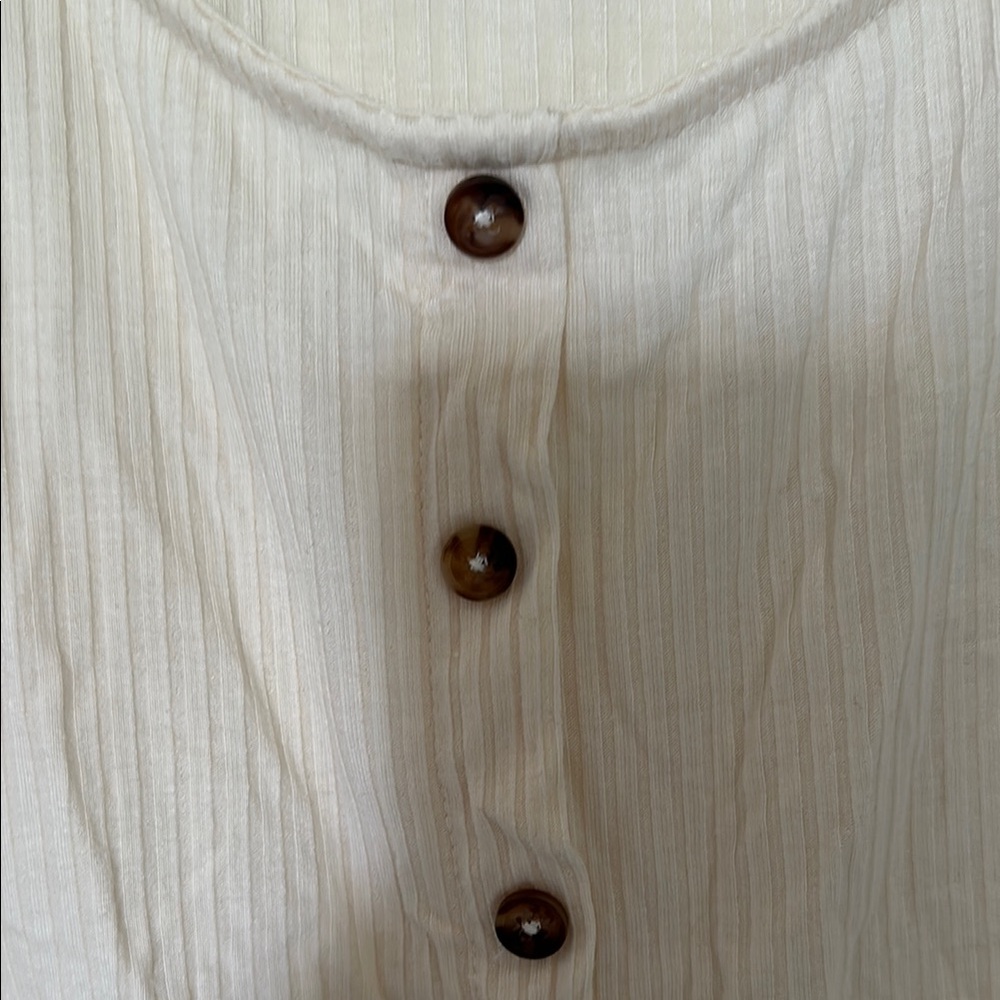 Cream Button-Front Tank Top - Picture 3 of 4